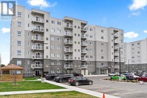 1489 Banwell Unit# 319, Windsor, ON - Outdoor With Balcony With Facade