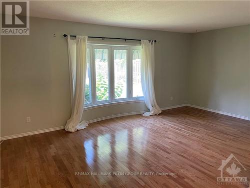 1606 Grey Nuns Drive, Ottawa, ON - Indoor Photo Showing Other Room