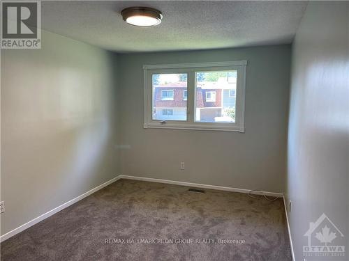 1606 Grey Nuns Drive, Ottawa, ON - Indoor Photo Showing Other Room