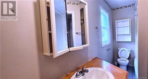 297 Cedar Street, Moncton, NB - Indoor Photo Showing Bathroom