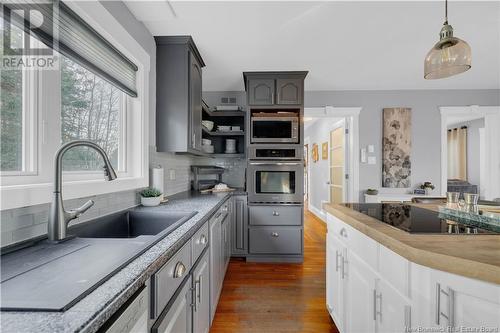 1 Cambridge Avenue, Quispamsis, NB - Indoor Photo Showing Kitchen