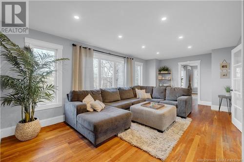 1 Cambridge Avenue, Quispamsis, NB - Indoor Photo Showing Living Room