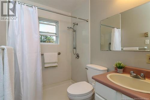 15 Sierra Avenue, Rothesay, NB - Indoor Photo Showing Bathroom