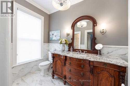 8 Gravel Road, Cavan Monaghan (Millbrook), ON - Indoor Photo Showing Bathroom