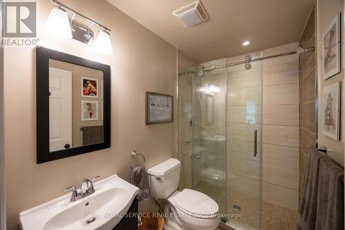 8 Gravel Road, Cavan Monaghan (Millbrook), ON - Indoor Photo Showing Bathroom