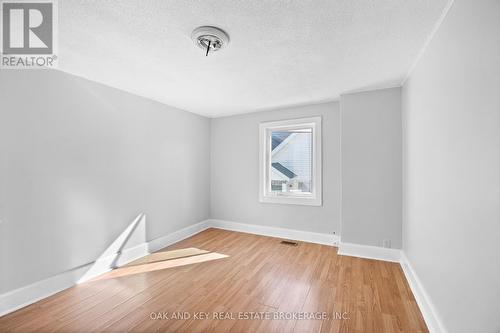 1246 Monmouth Road, Windsor, ON - Indoor Photo Showing Other Room