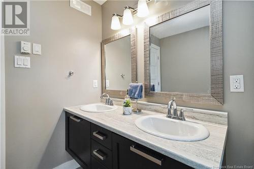 239 O'Neill Street, Moncton, NB - Indoor Photo Showing Bathroom