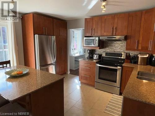 116 Francis Street, North Bay, ON - Indoor Photo Showing Kitchen With Stainless Steel Kitchen