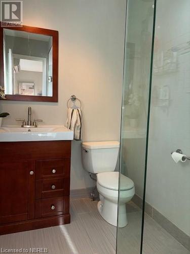 116 Francis Street, North Bay, ON - Indoor Photo Showing Bathroom