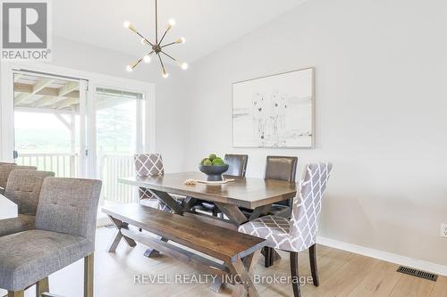 59 O'Reilly Lane, Kawartha Lakes, ON - Indoor Photo Showing Dining Room