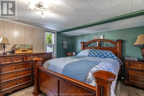 15-22220 Charing Cross Road, Chatham, ON - Indoor Photo Showing Bedroom