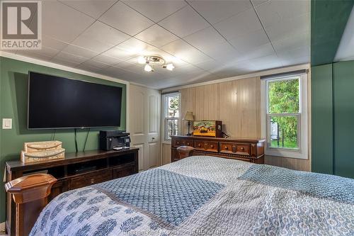 15-22220 Charing Cross Road, Chatham, ON - Indoor Photo Showing Bedroom