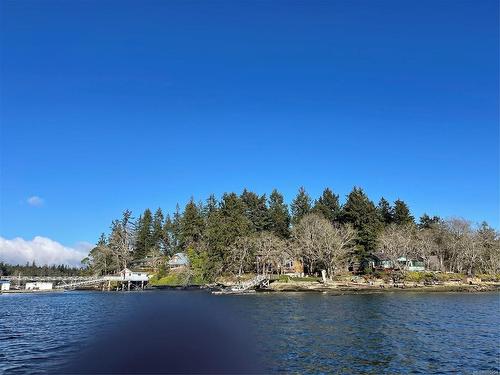 4 Pirates Lane, Protection Island, BC 