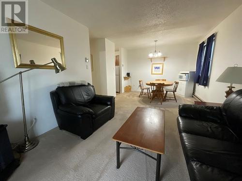 212 Spieker Avenue Unit# 304, Tumbler Ridge, BC - Indoor Photo Showing Living Room