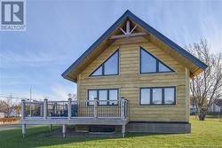 362 rue de l'Ile Street  Caraquet, NB E1W 1B5