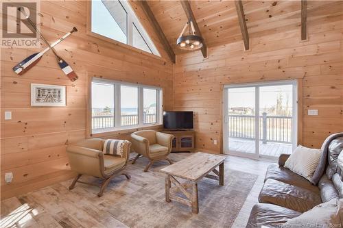 362 Rue De L'Ile Street, Caraquet, NB - Indoor Photo Showing Living Room