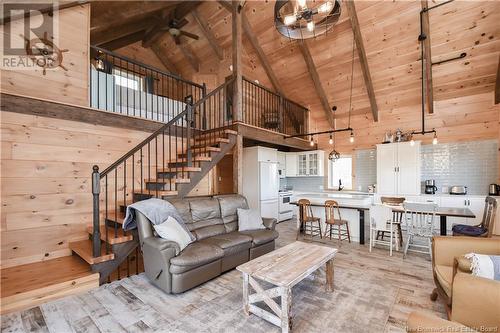 362 Rue De L'Ile Street, Caraquet, NB - Indoor Photo Showing Living Room