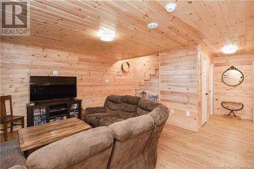 362 Rue De L'Ile Street, Caraquet, NB - Indoor Photo Showing Living Room