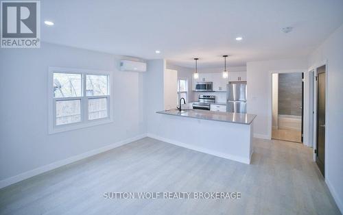 Apartment #1 - 120 Oxford Street, Strathroy-Caradoc (Nw), ON - Indoor Photo Showing Other Room