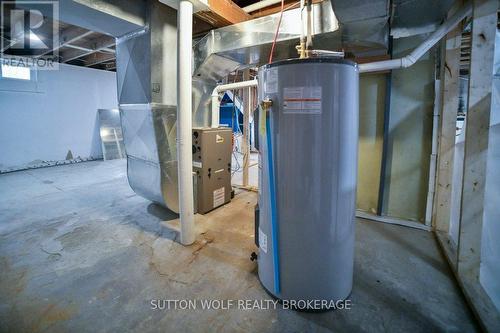 120 Oxford Street, Strathroy-Caradoc (Nw), ON - Indoor Photo Showing Basement