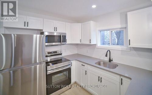 Apartment #2 - 120 Oxford Street, Strathroy-Caradoc (Nw), ON - Indoor Photo Showing Kitchen