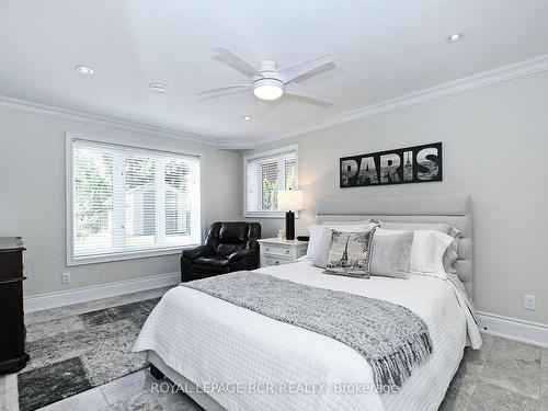 100 Woodland Hills Blvd, Aurora, ON - Indoor Photo Showing Bedroom