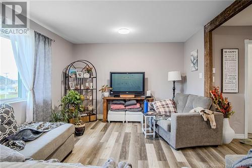 634 Leblanc Court, Saint John, NB - Indoor Photo Showing Living Room