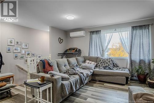 634 Leblanc Court, Saint John, NB - Indoor Photo Showing Living Room