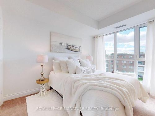 304-68 Main St N, Markham, ON - Indoor Photo Showing Bedroom