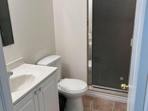 5484 Freshwater Dr, Mississauga, ON - Indoor Photo Showing Bathroom