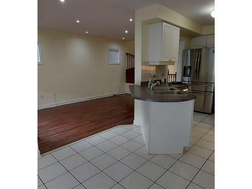 5554 Northrise Rd, Mississauga, ON - Indoor Photo Showing Kitchen With Double Sink