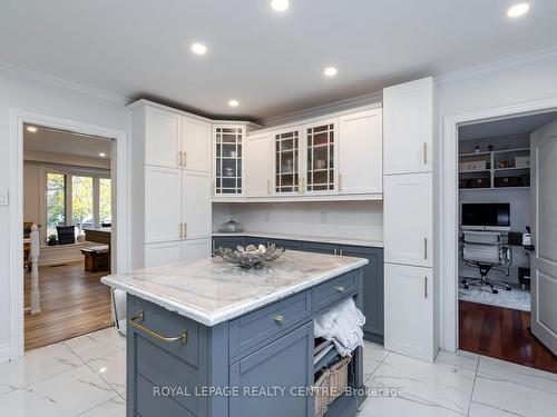 3572 Beechollow Cres, Mississauga, ON - Indoor Photo Showing Kitchen