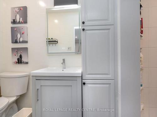 3572 Beechollow Cres, Mississauga, ON - Indoor Photo Showing Bathroom