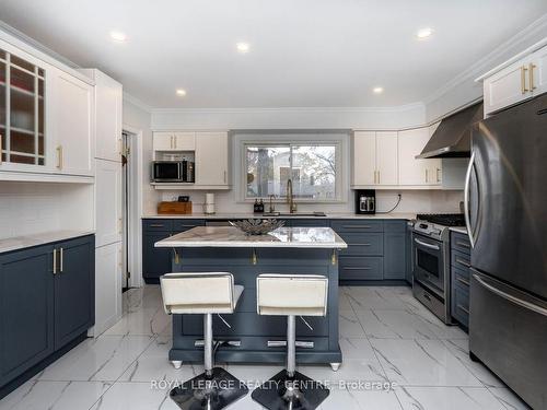 3572 Beechollow Cres, Mississauga, ON - Indoor Photo Showing Kitchen With Stainless Steel Kitchen