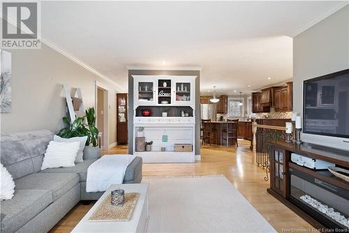 23 Desrosiers, Dieppe, NB - Indoor Photo Showing Living Room