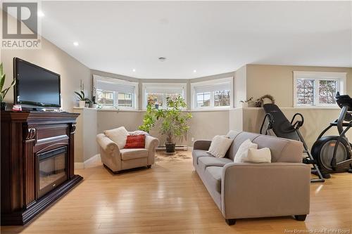 23 Desrosiers, Dieppe, NB - Indoor Photo Showing Living Room