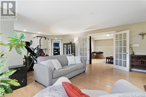 23 Desrosiers, Dieppe, NB - Indoor Photo Showing Living Room