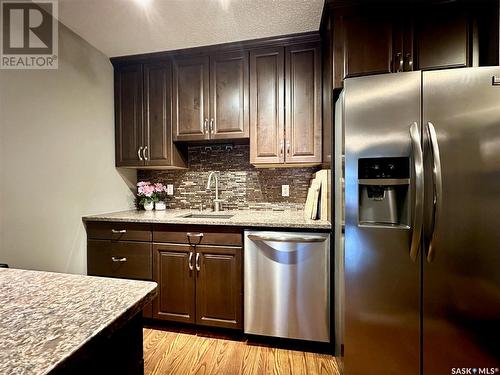 1714 425 115Th Street E, Saskatoon, SK - Indoor Photo Showing Kitchen With Stainless Steel Kitchen