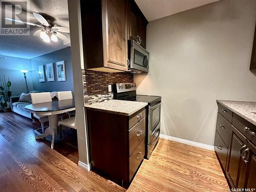 1714 425 115Th Street E, Saskatoon, SK - Indoor Photo Showing Kitchen