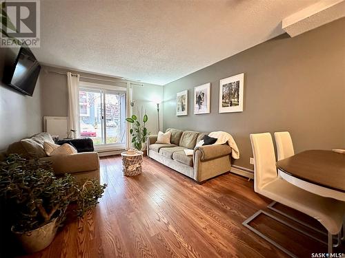 1714 425 115Th Street E, Saskatoon, SK - Indoor Photo Showing Living Room