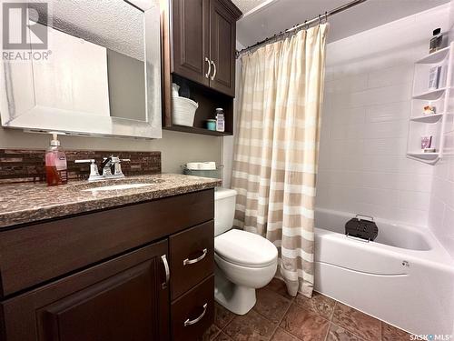 1714 425 115Th Street E, Saskatoon, SK - Indoor Photo Showing Bathroom