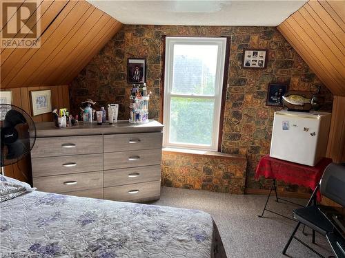 197 Wentworth Street S, Hamilton, ON - Indoor Photo Showing Bedroom