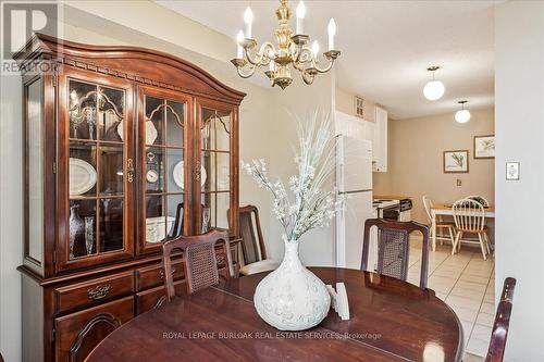 206 - 700 Dynes Road, Burlington, ON - Indoor Photo Showing Dining Room