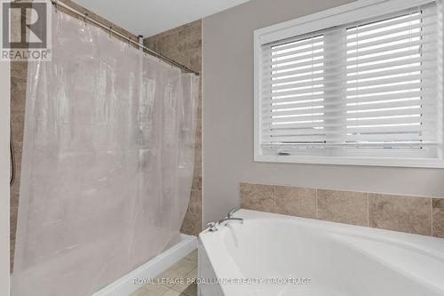 1616 Crimson Crescent, Kingston (City Northwest), ON - Indoor Photo Showing Bathroom