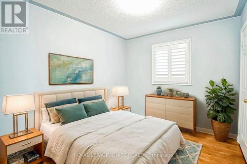 108 Ozner Crescent, Vaughan, ON - Indoor Photo Showing Bedroom