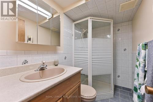 125 Renault Crescent, Toronto, ON - Indoor Photo Showing Bathroom