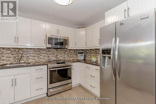 28 - 399 Vodden Street E, Brampton, ON - Indoor Photo Showing Kitchen With Upgraded Kitchen