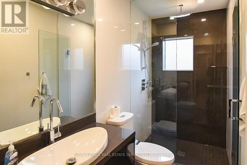 411 Targa Road, Mississauga, ON - Indoor Photo Showing Bathroom