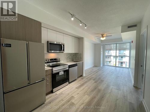 C419 - 5260 Dundas Street, Burlington, ON - Indoor Photo Showing Kitchen