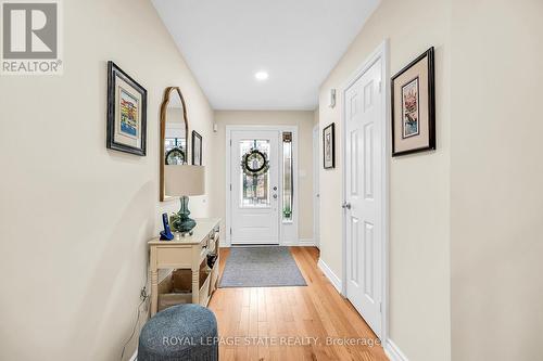 17 Sunters Court, Hamilton, ON - Indoor Photo Showing Other Room